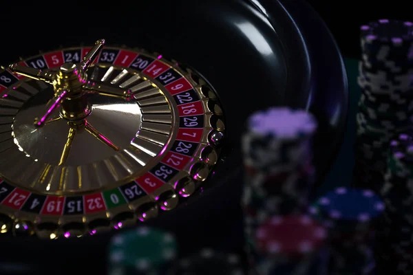 Live gameplay and settlement Live gameplay and real-time settlement